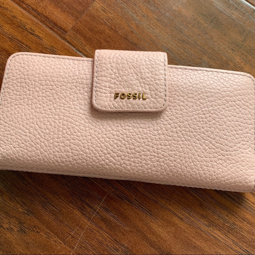 Pink / Mauve Fossil Wallet